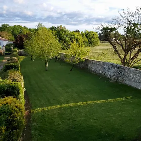 Domaine De La Gémolière Bed and breakfast 4*